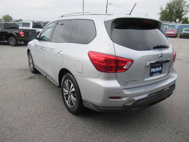 Used 2018 Nissan Pathfinder SV w/ SV Tech Package AWD/4WD image 7