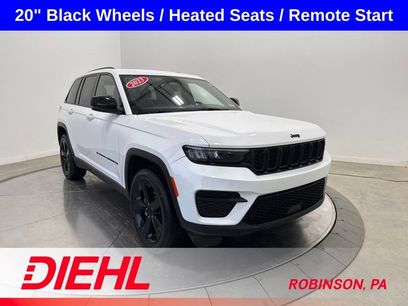 Used 2023 Jeep Grand Cherokee Altitude