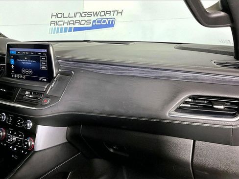 Used 2021 GMC Yukon SLT w/ SLT Premium Package image 12