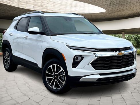 New 2026 Chevrolet TrailBlazer LT w/ LT Cold Weather Package image 2
