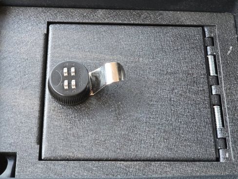 Used 2022 Toyota 4Runner SR5 Premium image 16