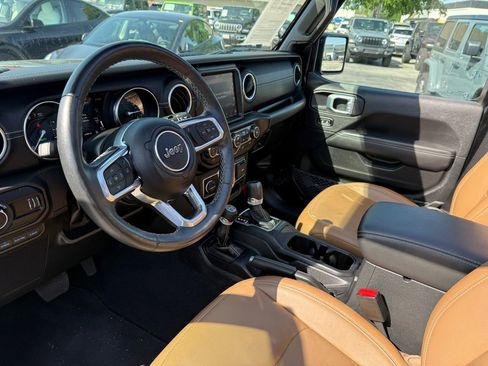 Used 2023 Jeep Wrangler Unlimited Sahara w/ Cold Weather Group AWD/4WD image 41