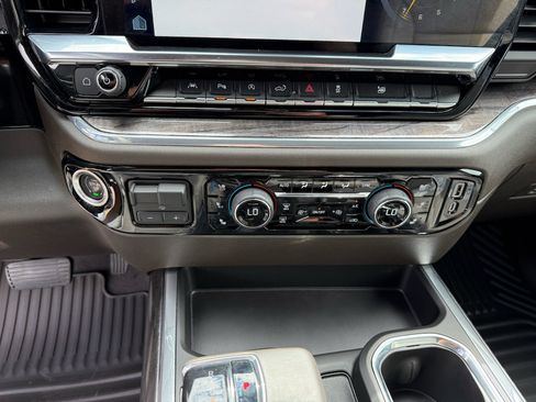 Used 2023 Chevrolet Silverado 1500 LTZ w/ LTZ Premium Package AWD/4WD image 26