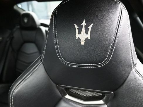 Used 2013 Maserati GranTurismo Sport RWD image 18