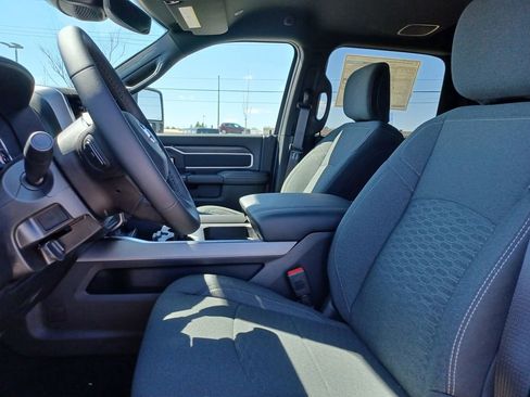 New 2026 RAM 2500 Big Horn AWD/4WD image 9