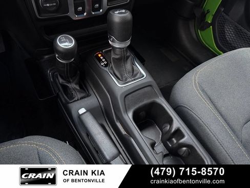 Used 2025 Jeep Wrangler Sport AWD/4WD image 19
