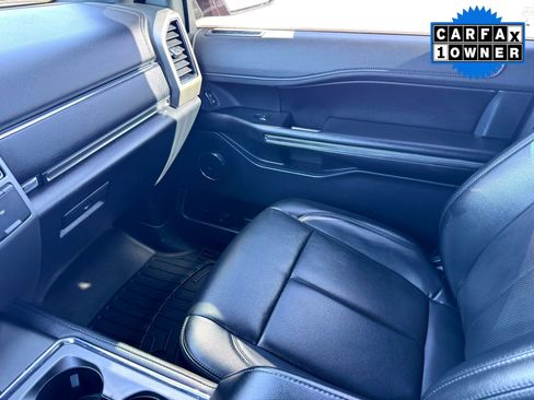 Used 2021 Ford Expedition XLT image 31