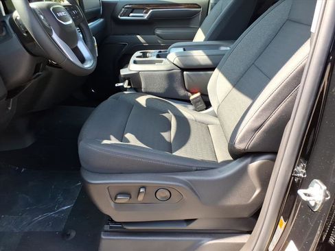New 2026 GMC Sierra 1500 Elevation image 14