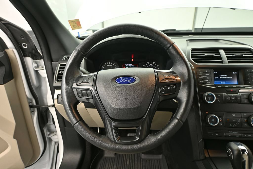 Used 2019 Ford Explorer XLT AWD/4WD image 20