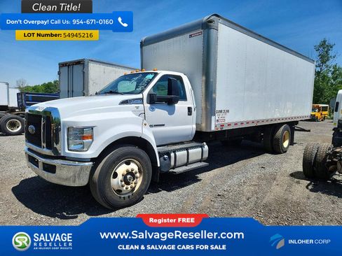 Used 2017 Ford F750 2WD Regular Cab Super Duty image 1