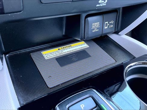 Used 2021 Honda Pilot Touring image 30