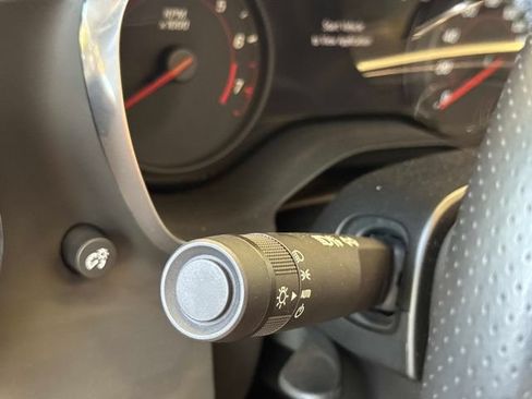 Used 2021 Chevrolet Camaro SS RWD image 27
