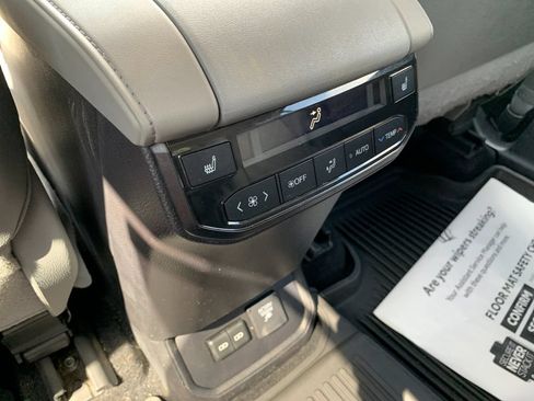 Used 2022 Toyota Highlander Platinum AWD/4WD image 15