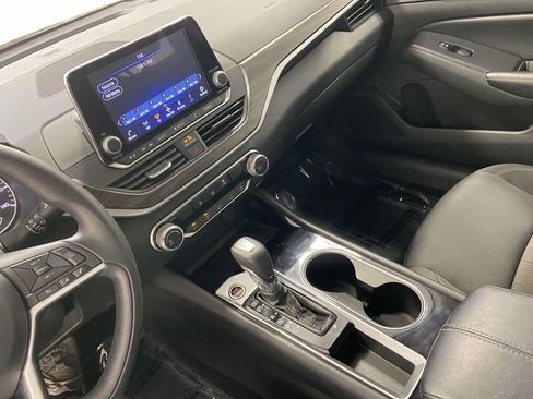 Used 2024 Nissan Altima 2.5 SV image 20