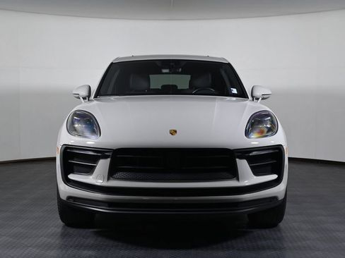Certified 2023 Porsche Macan AWD/4WD image 10