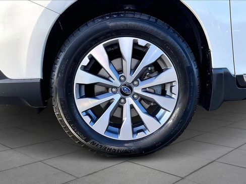 Used 2017 Subaru Outback 3.6R Touring w/ Popular Package #5A image 10