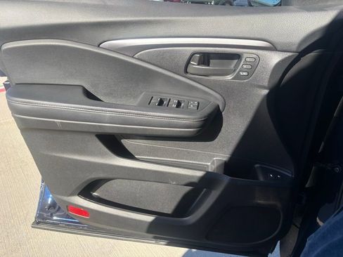 Used 2022 Honda Passport EX-L image 16