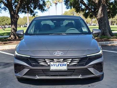 Certified 2024 Hyundai Elantra SEL FWD image 3