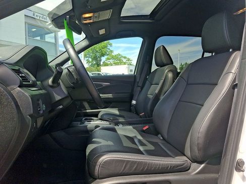 Used 2023 Honda Passport EX-L image 13
