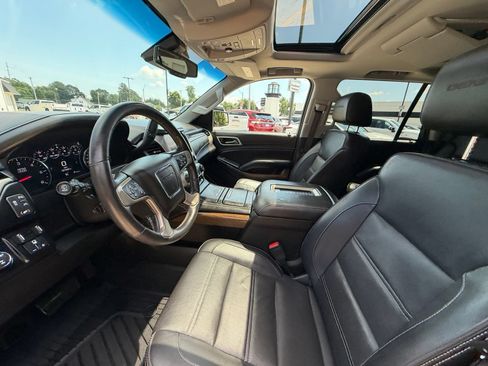 Used 2018 GMC Yukon Denali w/ Open Road Package AWD/4WD image 4