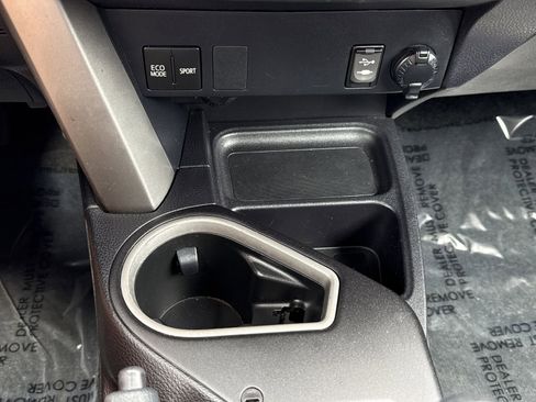 Used 2017 Toyota RAV4 LE w/ All Weather Liner Package image 17