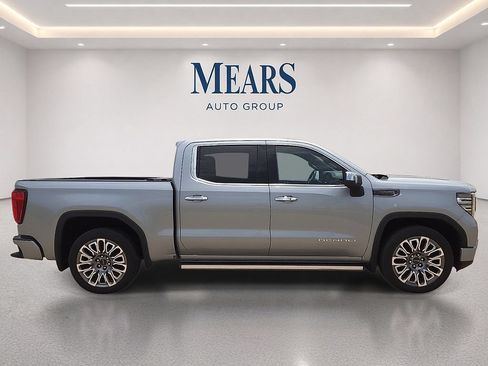 Used 2024 GMC Sierra 1500 Denali Ultimate AWD/4WD image 6