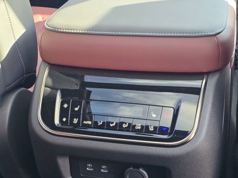 New 2026 INFINITI QX80 Autograph w/ Premium Cargo Package image 28