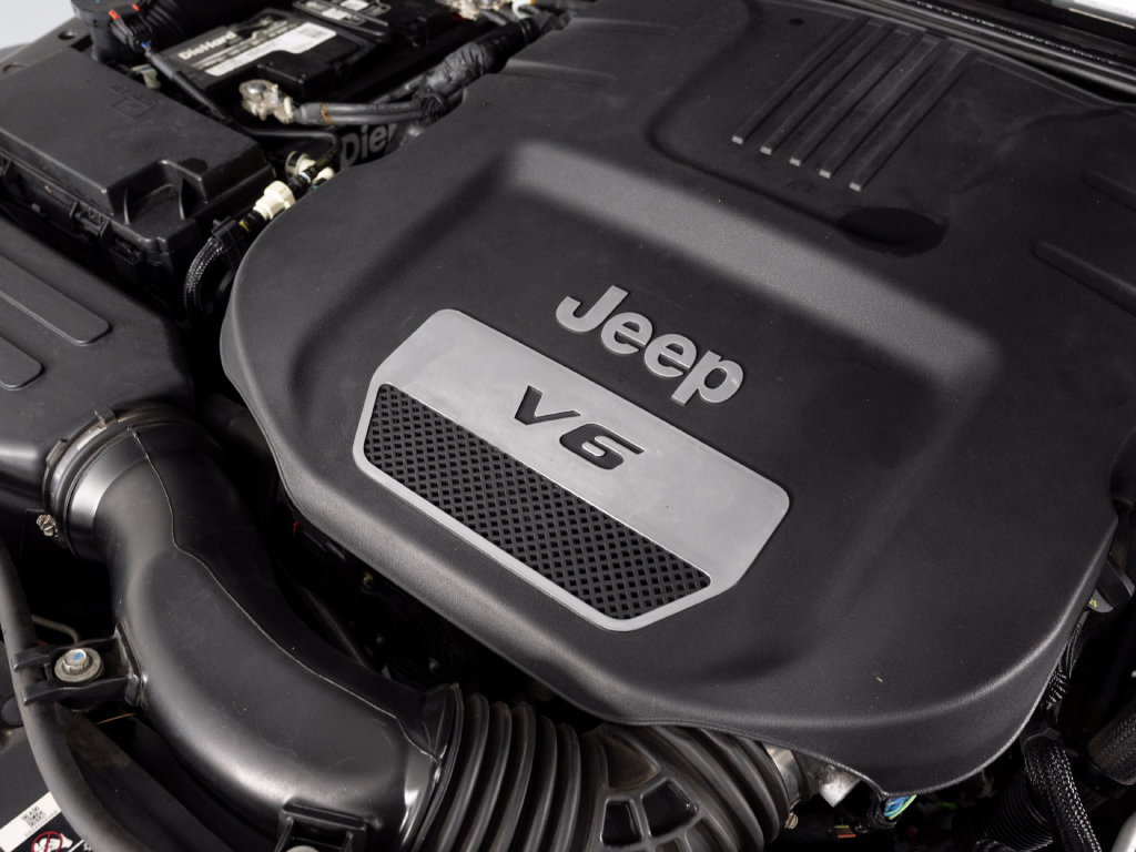 Used 2018 Jeep Wrangler Unlimited Sport S AWD/4WD image 38