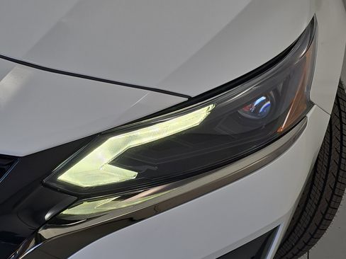 New 2025 Nissan Altima 2.5 SR w/ SR Premium Package image 31