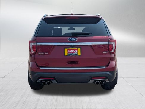Used 2018 Ford Explorer Platinum AWD/4WD image 6