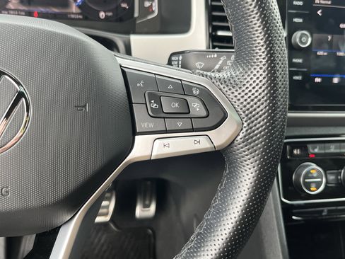 Used 2023 Volkswagen Atlas Cross Sport SEL Premium R-Line image 23