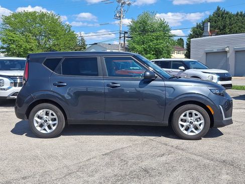 Used 2025 Kia Soul S FWD image 7