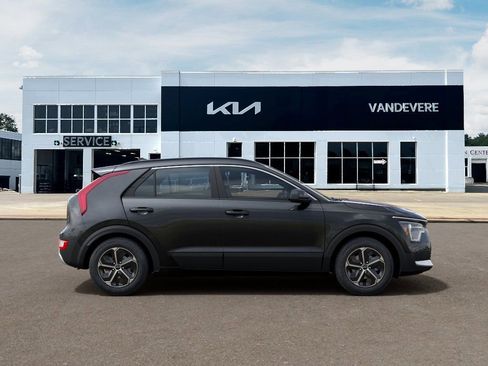 New 2026 Kia Niro LX image 9