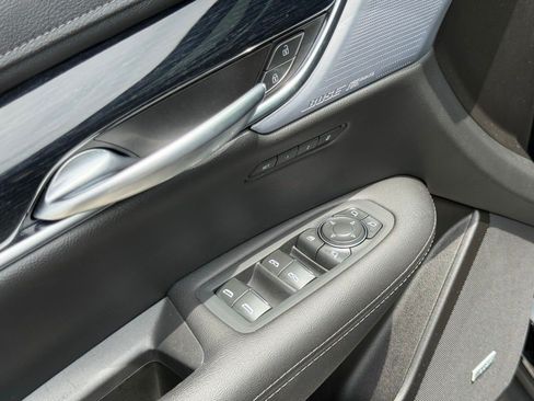 Certified 2025 Cadillac XT5 Premium Luxury w/ LPO, Floor Liner Package AWD/4WD image 22