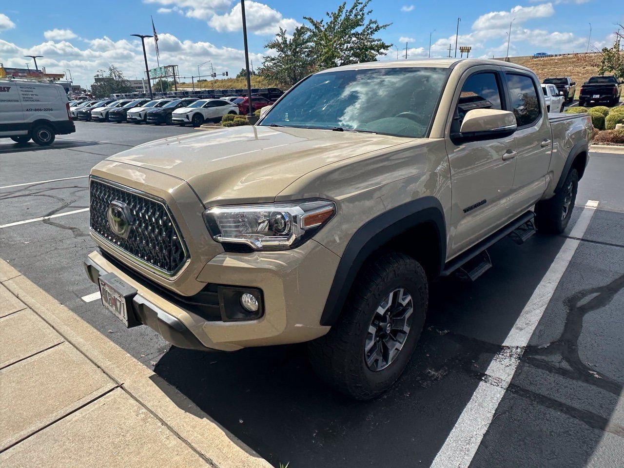 Used 2019 Toyota Tacoma TRD Off-Road AWD/4WD image 1