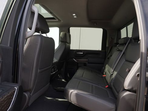 Used 2023 GMC Sierra 3500 Denali w/ Denali Ultimate Package AWD/4WD image 18