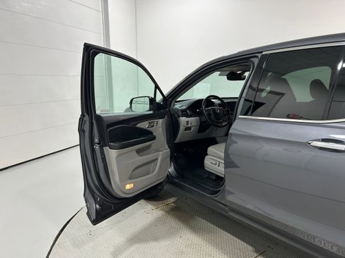 Used 2023 Honda Ridgeline RTL-E image 22