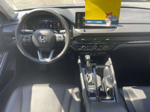 Used 2023 Honda Accord Touring image 11