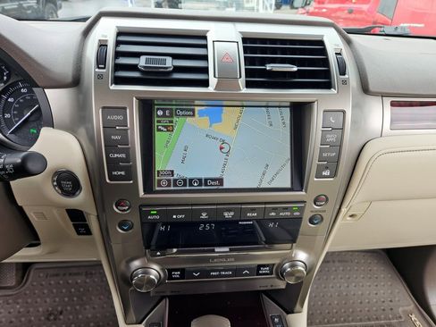 Used 2015 Lexus GX 460 image 23