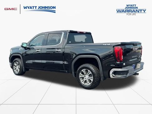 Used 2025 GMC Sierra 1500 SLT AWD/4WD image 3