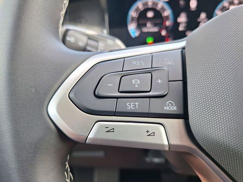 New 2026 Volkswagen Tiguan SE image 13