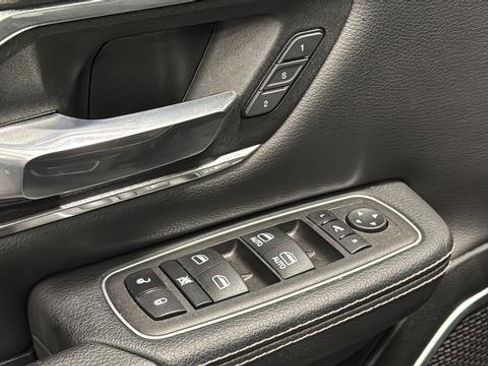 Used 2023 RAM 1500 Laramie AWD/4WD image 21