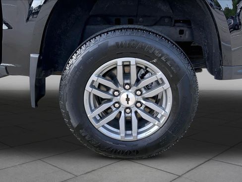 Used 2024 Chevrolet Colorado LT w/ LT Convenience Package image 11