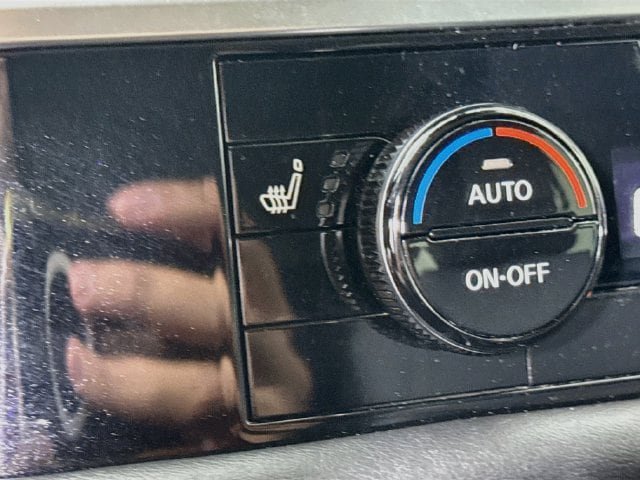 Used 2024 Nissan Pathfinder SV FWD image 19