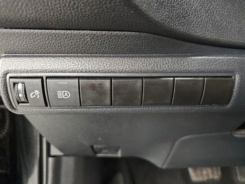 Used 2021 Toyota Corolla LE image 14