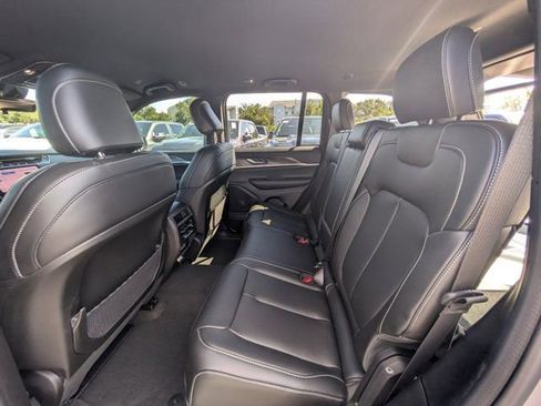 New 2025 Jeep Grand Cherokee Limited w/ Black Appearance Package image 12