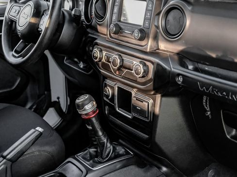 Used 2022 Jeep Wrangler Sport AWD/4WD image 14