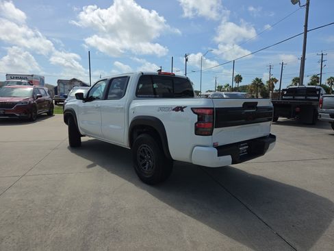Used 2026 Nissan Frontier PRO-4X AWD/4WD image 7
