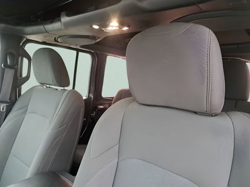 Used 2021 Jeep Wrangler Unlimited Sport image 15