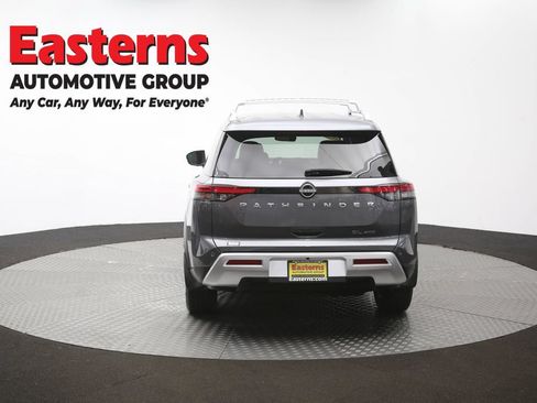 Used 2023 Nissan Pathfinder SL AWD/4WD image 36